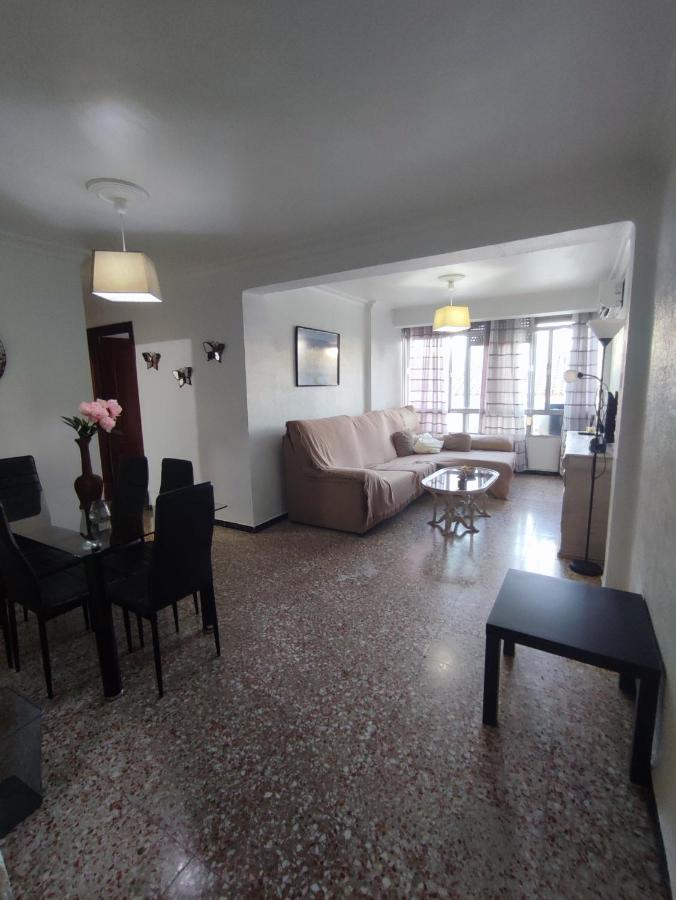 Precioso piso, 3 dormitorios, aire acondicionado Jerez de la Frontera Exterior foto